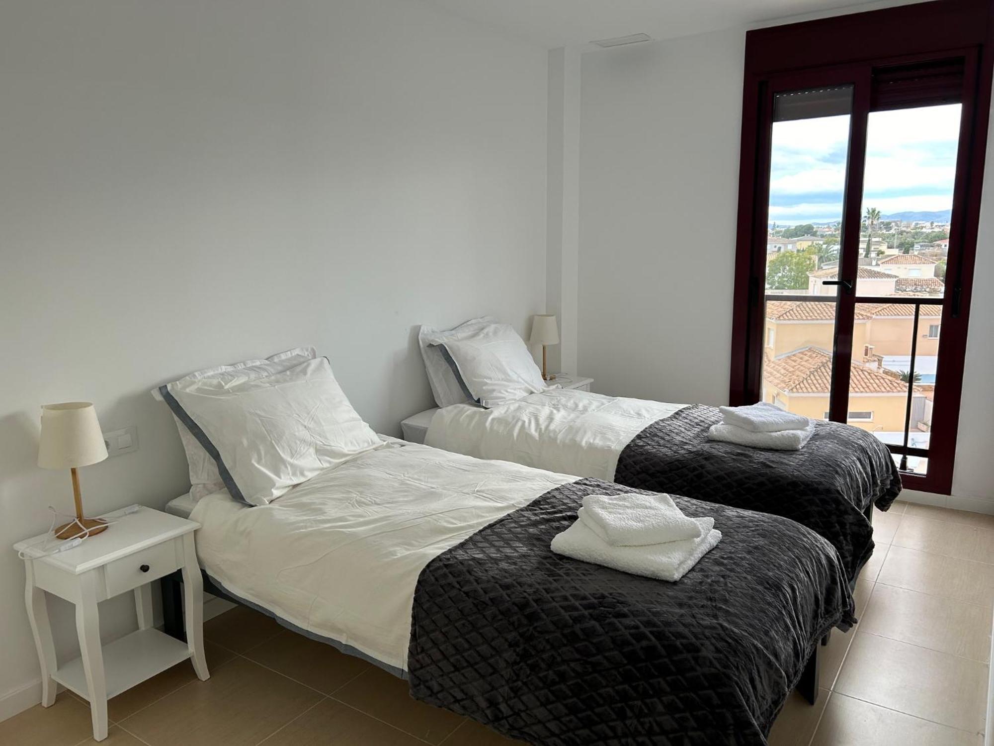 Estrella I Apartment บินารอส ภายนอก รูปภาพ